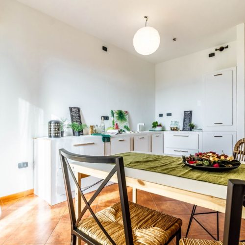 cucina in cartone bianco