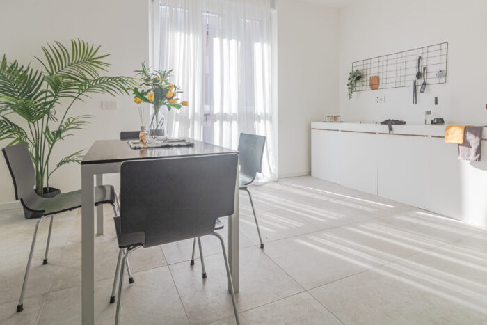 cucina bianca in cartone Lia