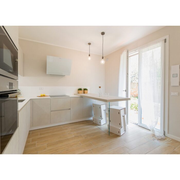 Sgabello Alto - immagine 2