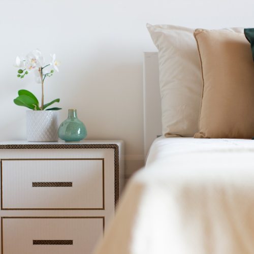 comodino i cartone per home staging